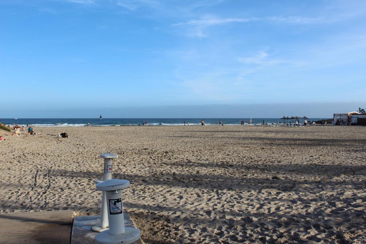 Bungalow With 2 Bedrooms And Roof Terrace In The Center Of La Zenia. Free Wifi. Orihuela Buitenkant foto