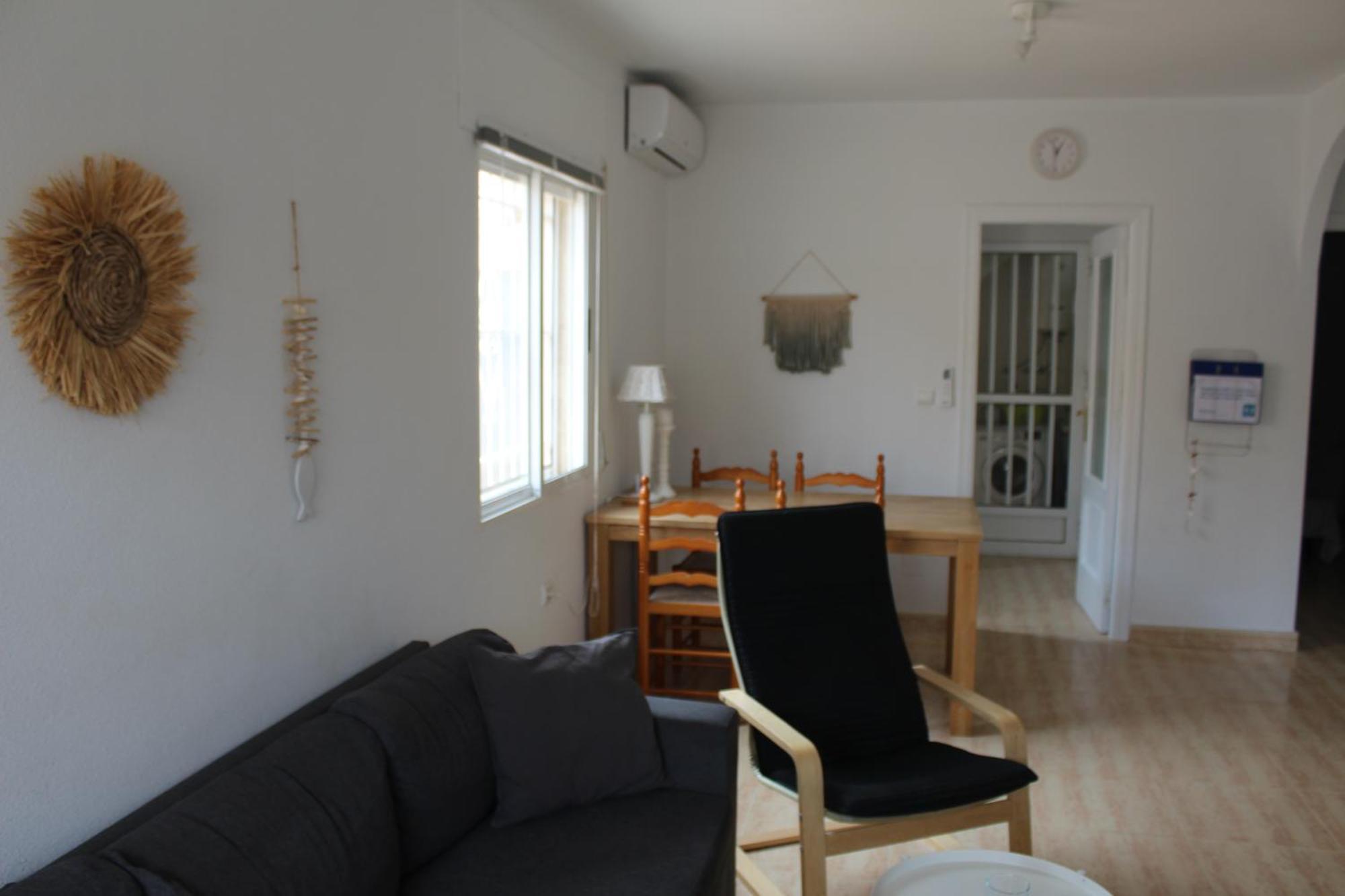 Bungalow With 2 Bedrooms And Roof Terrace In The Center Of La Zenia. Free Wifi. Orihuela Buitenkant foto